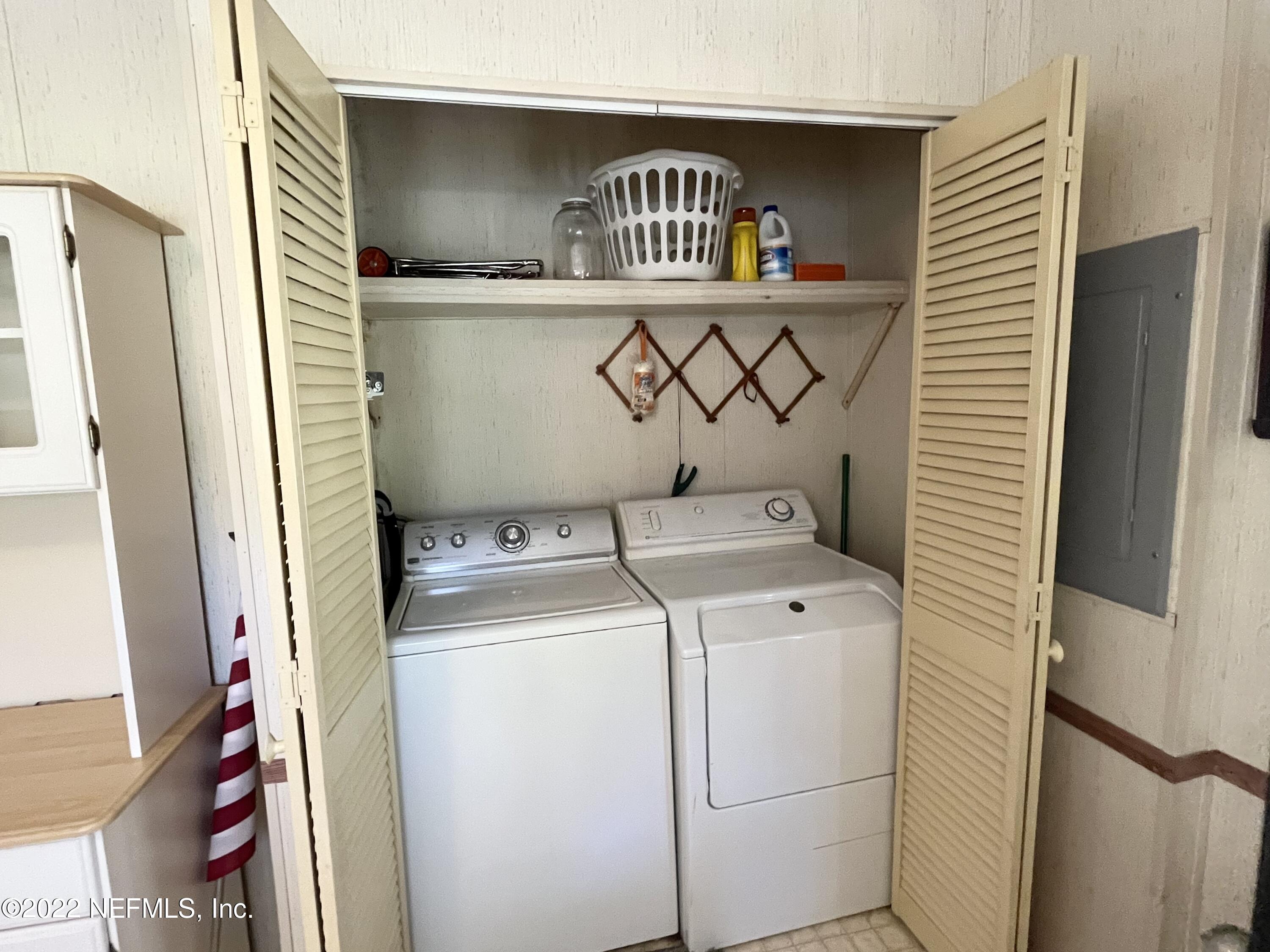 400 East Bannerville Road Palatka, FL 32177 - Photo 14 of 23 Inside laundry