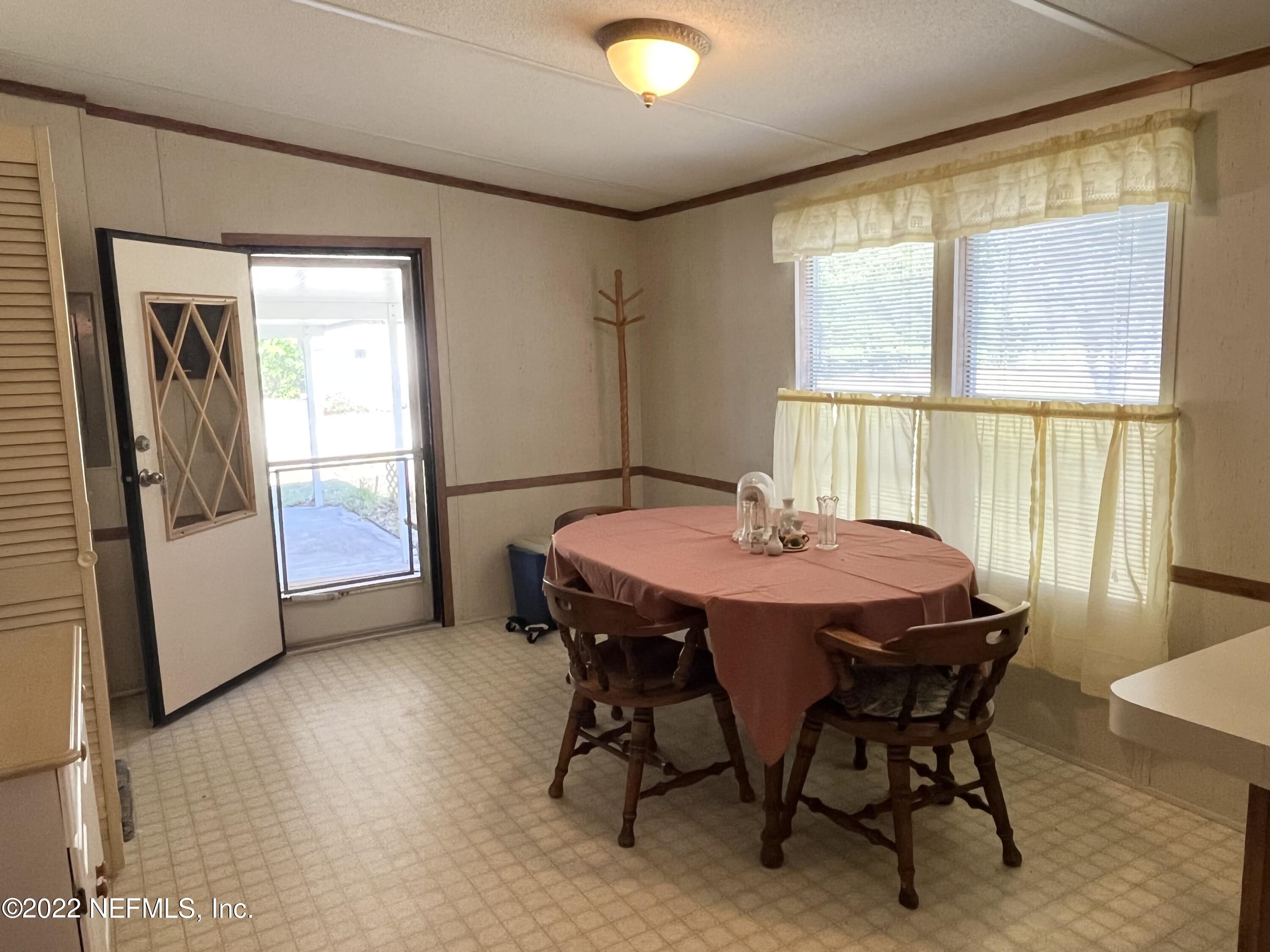 400 East Bannerville Road Palatka, FL 32177 - Photo 6 of 23 Dining area