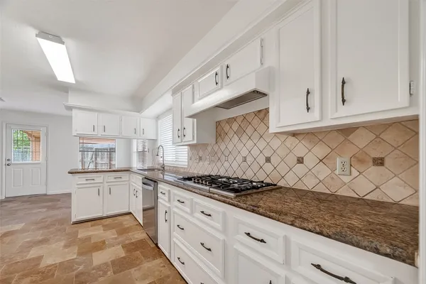 $2,200 | 10031 Sagemill Drive, Houston, TX 77089