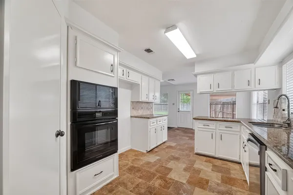 $2,200 | 10031 Sagemill Drive, Houston, TX 77089
