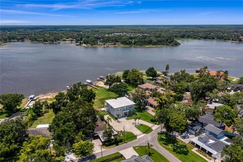 $2,200,000 | 14802 Lake Magdalene Circle, Tampa, FL 33613