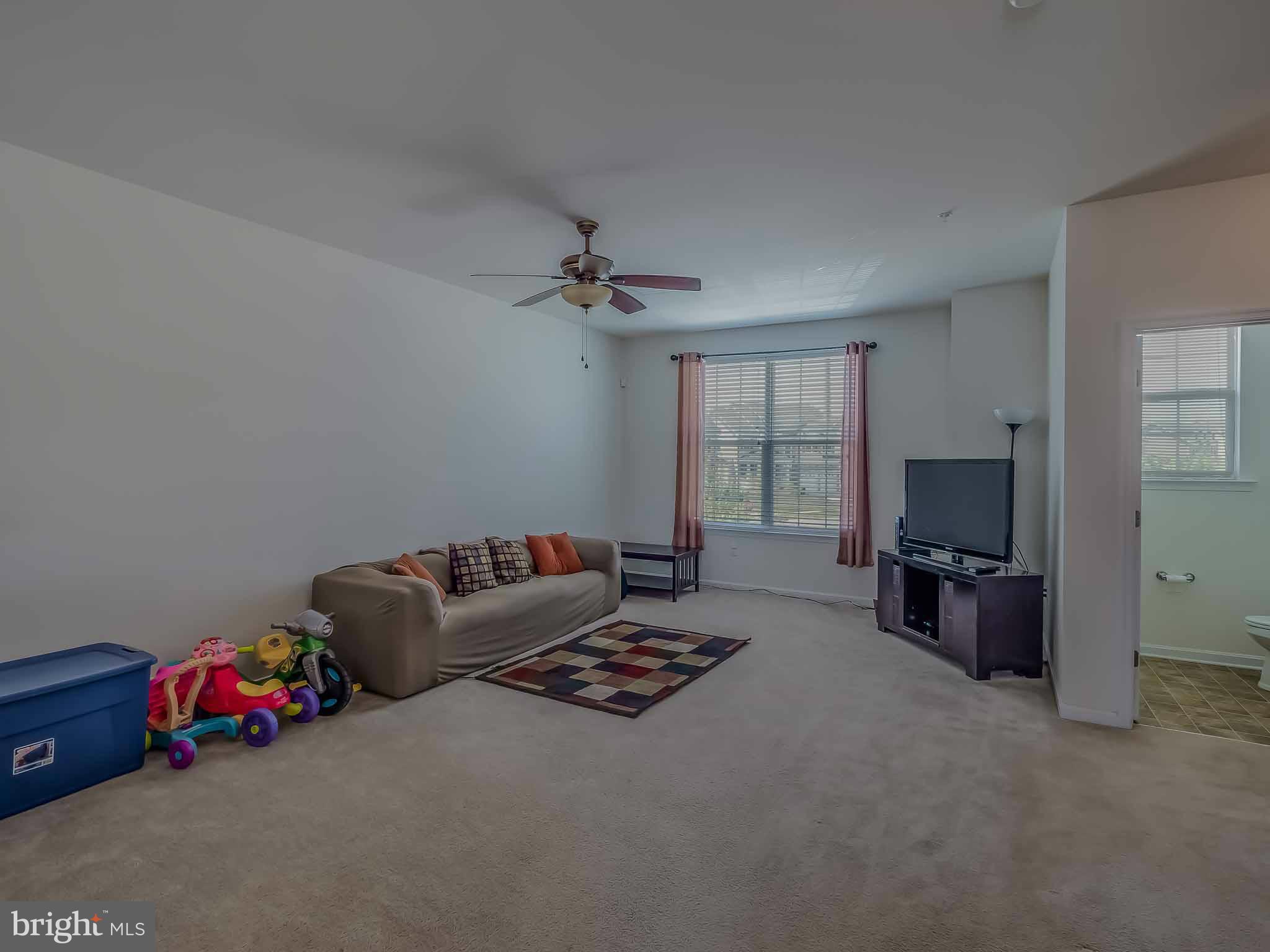 138 Backstretch Way Prince Frederick, MD 20678 - Photo 10 of 30 Living Room