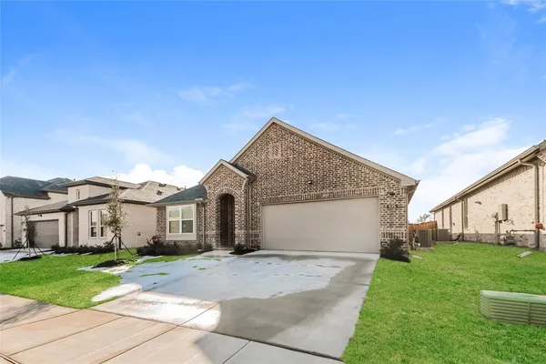 $2,100 | 515 Parrino Parkway, Princeton, TX 75407