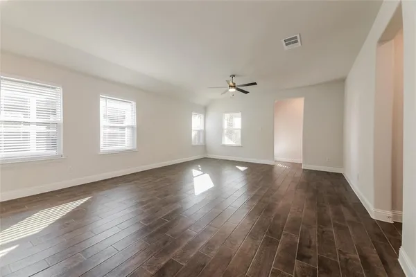 $2,100 | 515 Parrino Parkway, Princeton, TX 75407