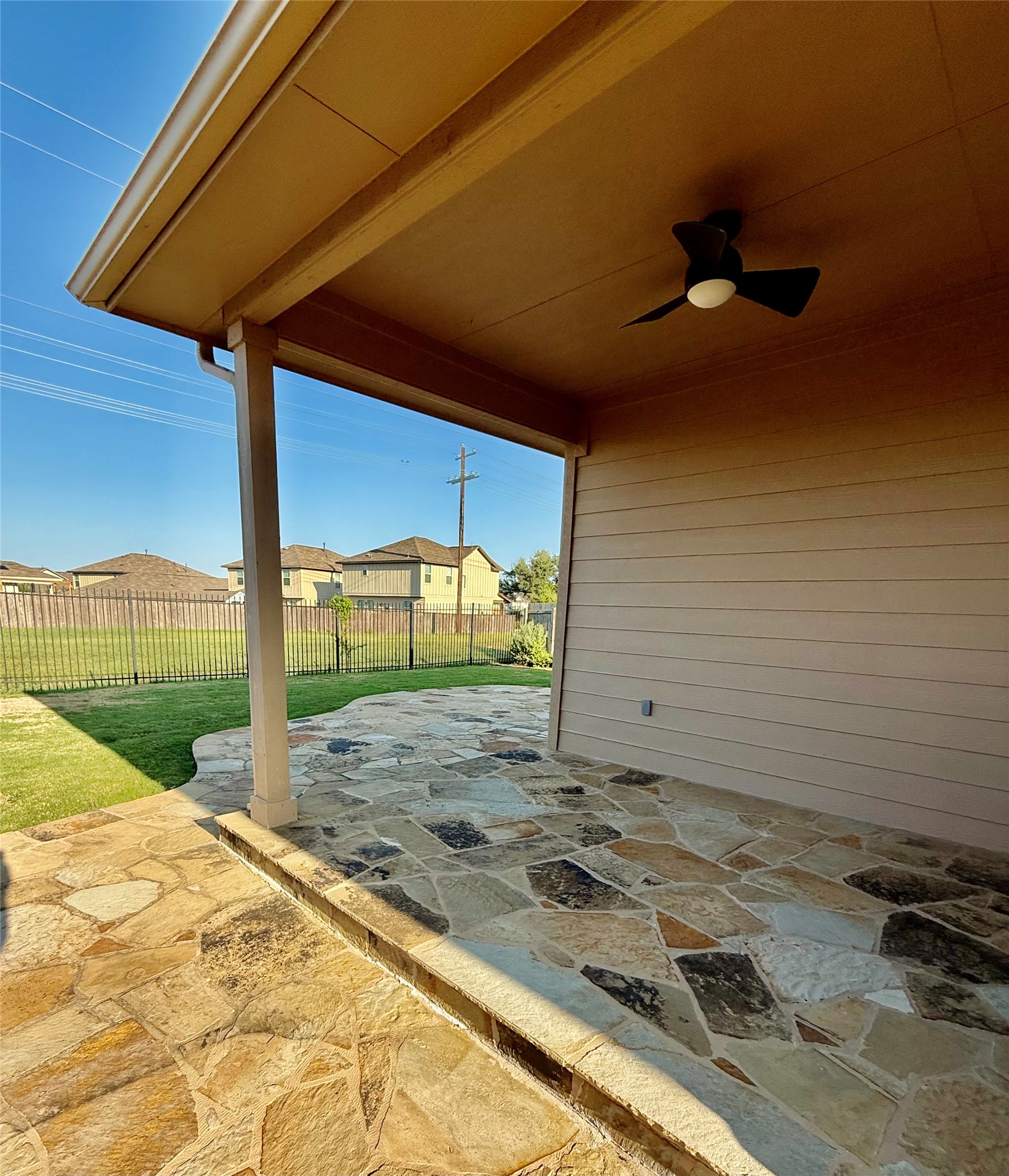 305 Rusk Bluff Avenue Leander, TX 78641 - Photo 32 of 34 covered patio