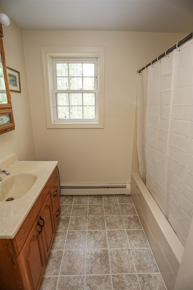 58 Lane Road Raymond, NH 03077 - Photo 16 of 25 Gallery Image 16