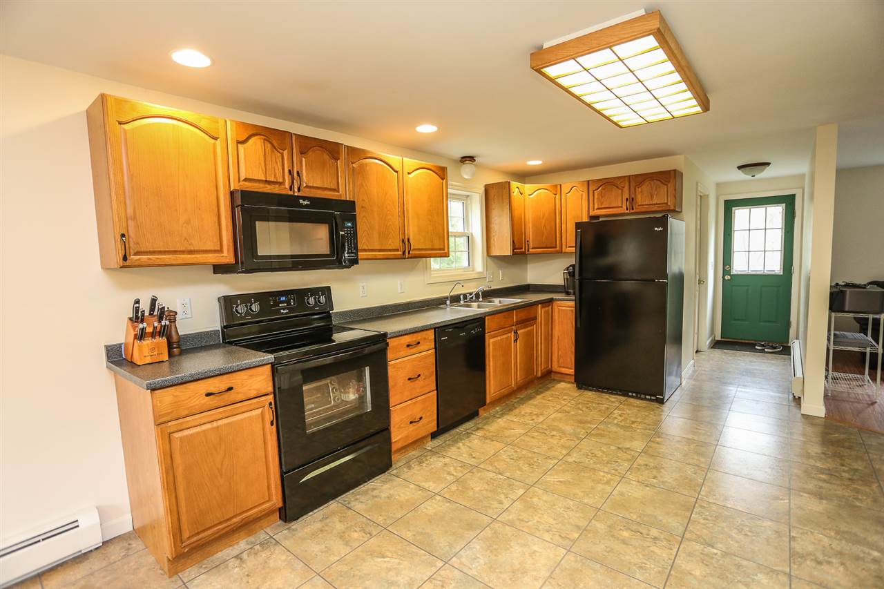 58 Lane Road Raymond, NH 03077 - Photo 4 of 25 Gallery Image 4