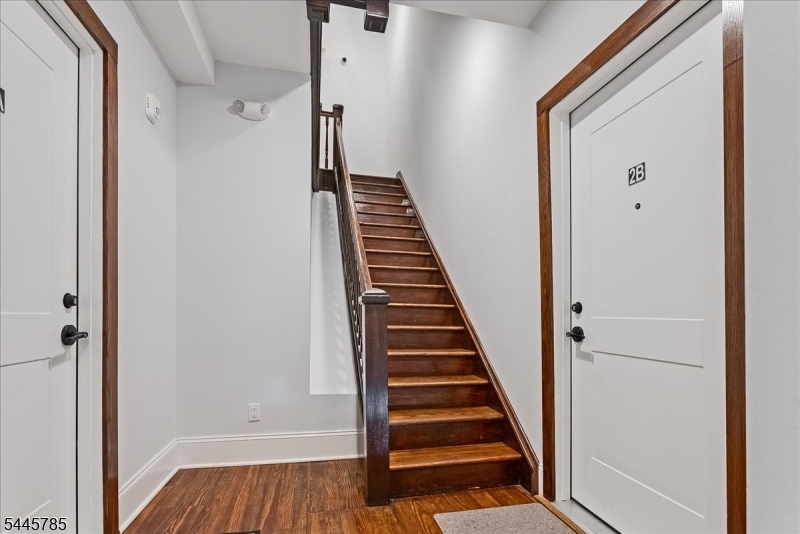 35 Main Street, Unit 3B Millburn, NJ 07041 - Photo 4 of 33