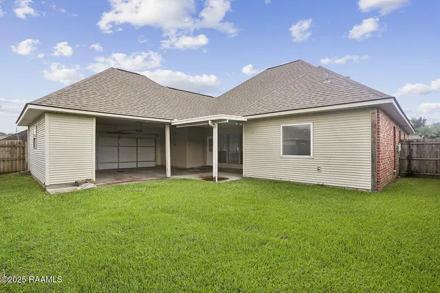 $1,850 | 42172 Brandy Avenue, Gonzales, LA 70737