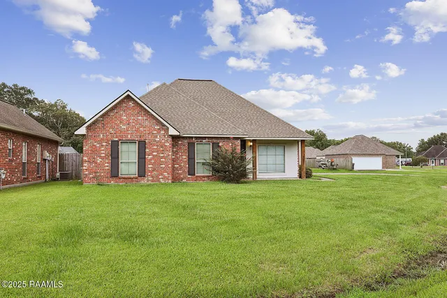 $1,850 | 42172 Brandy Avenue, Gonzales, LA 70737