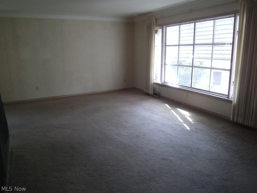 15757 Glynn Road Cleveland, OH 44112 - Photo 5 of 7