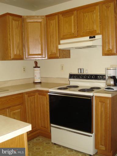 4518 Foxtail Road Hampstead, MD 21074 - Photo 8 of 21 Kitchen