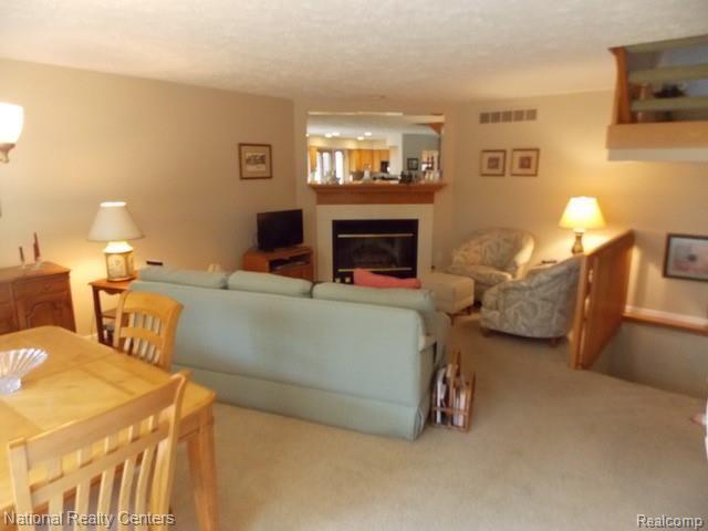 6620 Ridgeview Drive Clarkston, MI 48346 - Photo 4 of 18