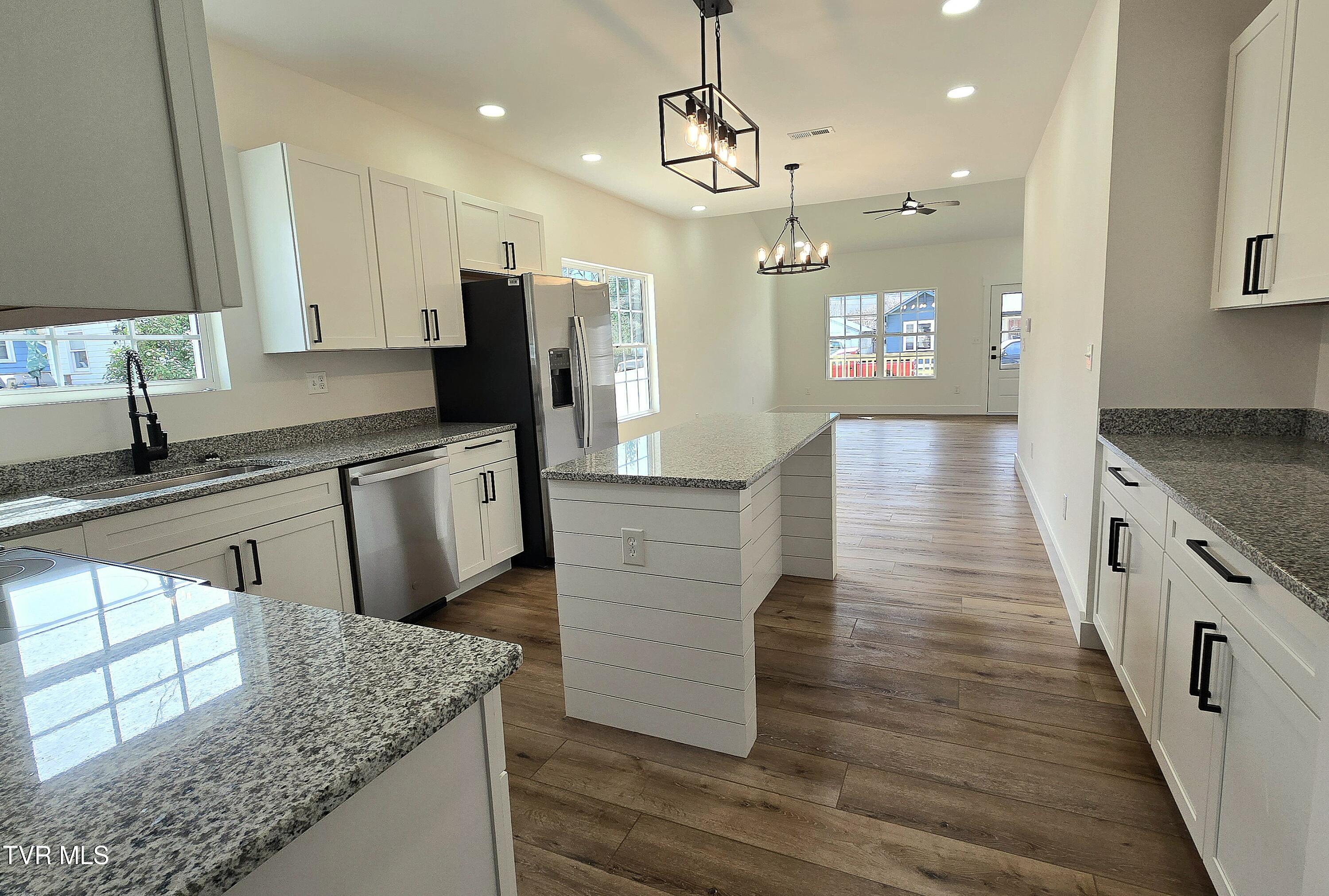403 Walnut Street Erwin, TN 37650 - Photo 16 of 31 20250314_115243