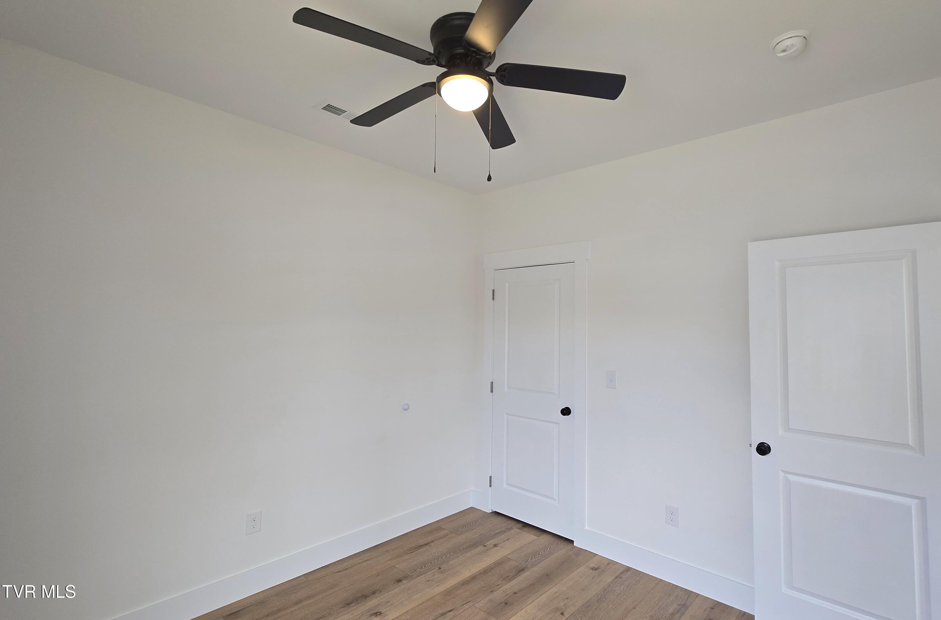 403 Walnut Street Erwin, TN 37650 - Photo 29 of 31 20250314_114455