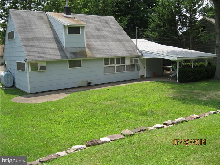 15 Quiet Road Levittown, PA 19057 - Photo 14 of 17 View in Back