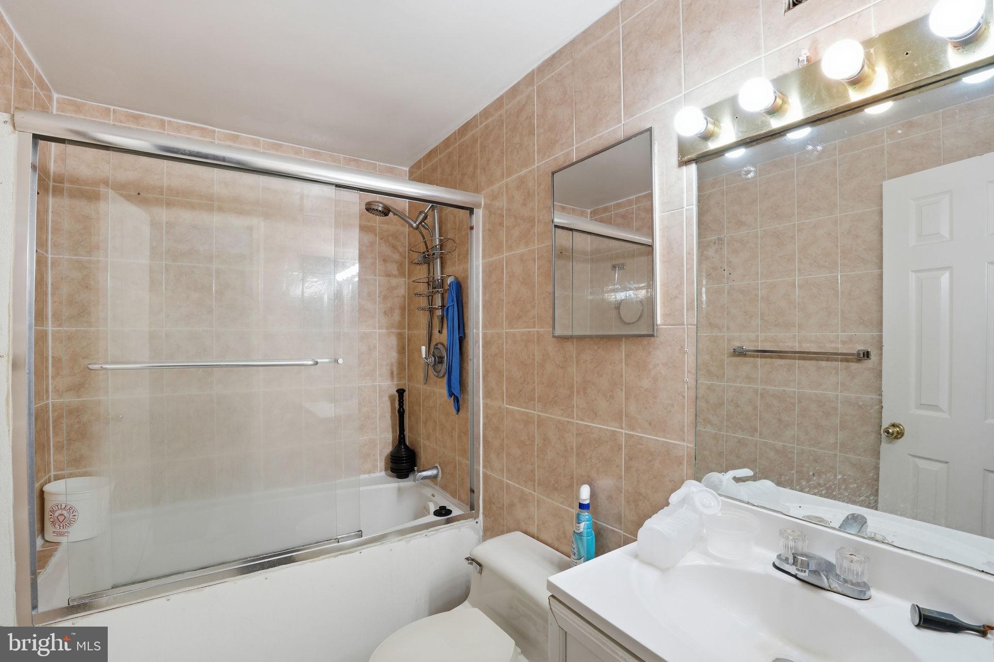 17107 Overhill Road Rockville, MD 20855 - Photo 23 of 39