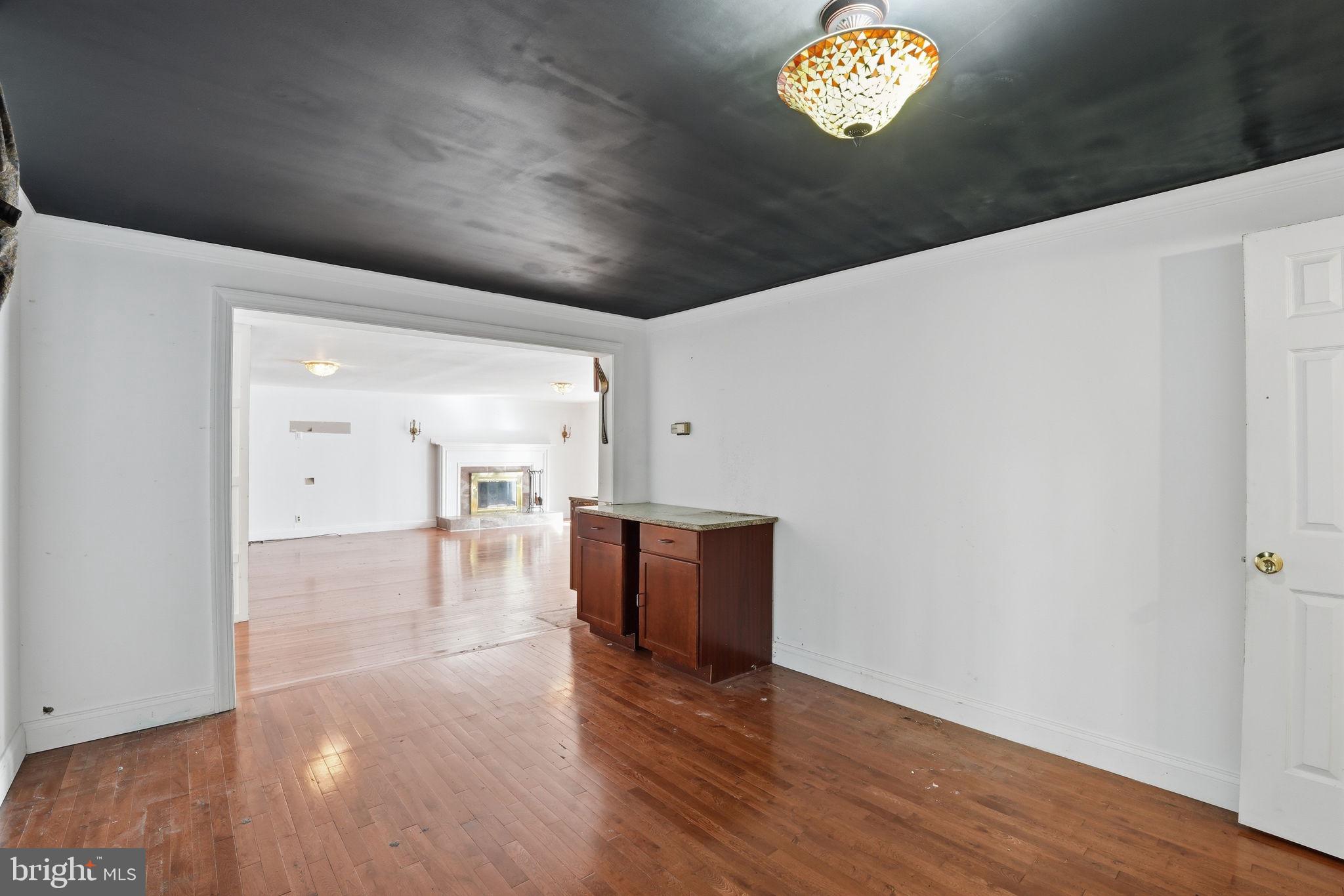 17107 Overhill Road Rockville, MD 20855 - Photo 5 of 39