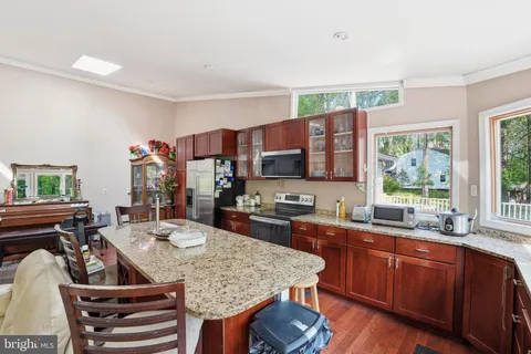 $650,000 | 17107 Overhill Road, Rockville, MD 20855