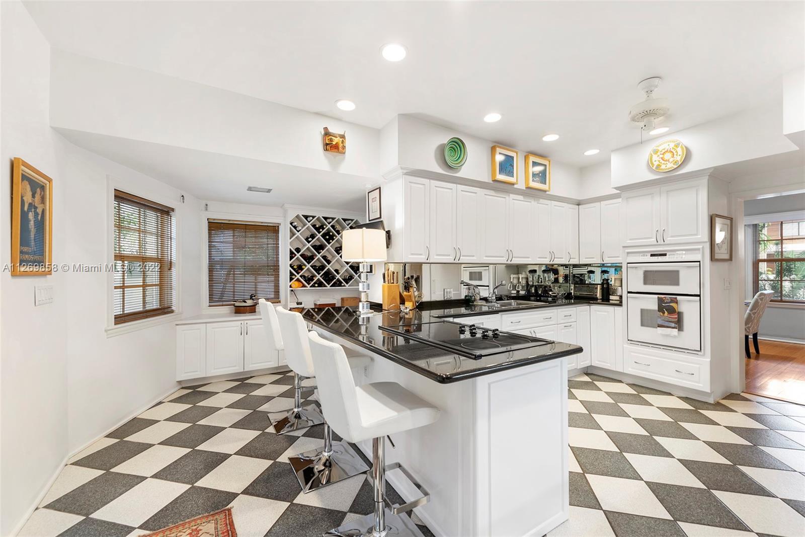 224 Ridgewood Road Coral Gables, FL 33133 - Photo 12 of 33 Gallery Image 12