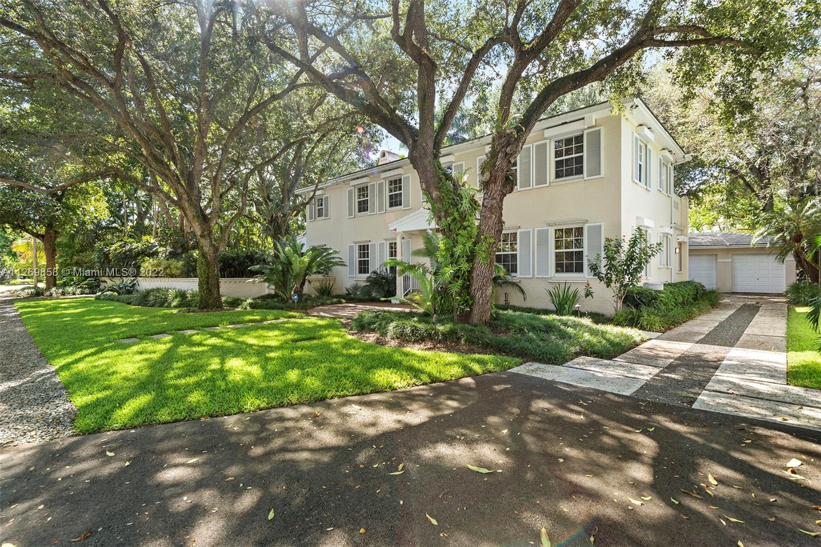 224 Ridgewood Road Coral Gables, FL 33133 - Photo 27 of 33 Gallery Image 27