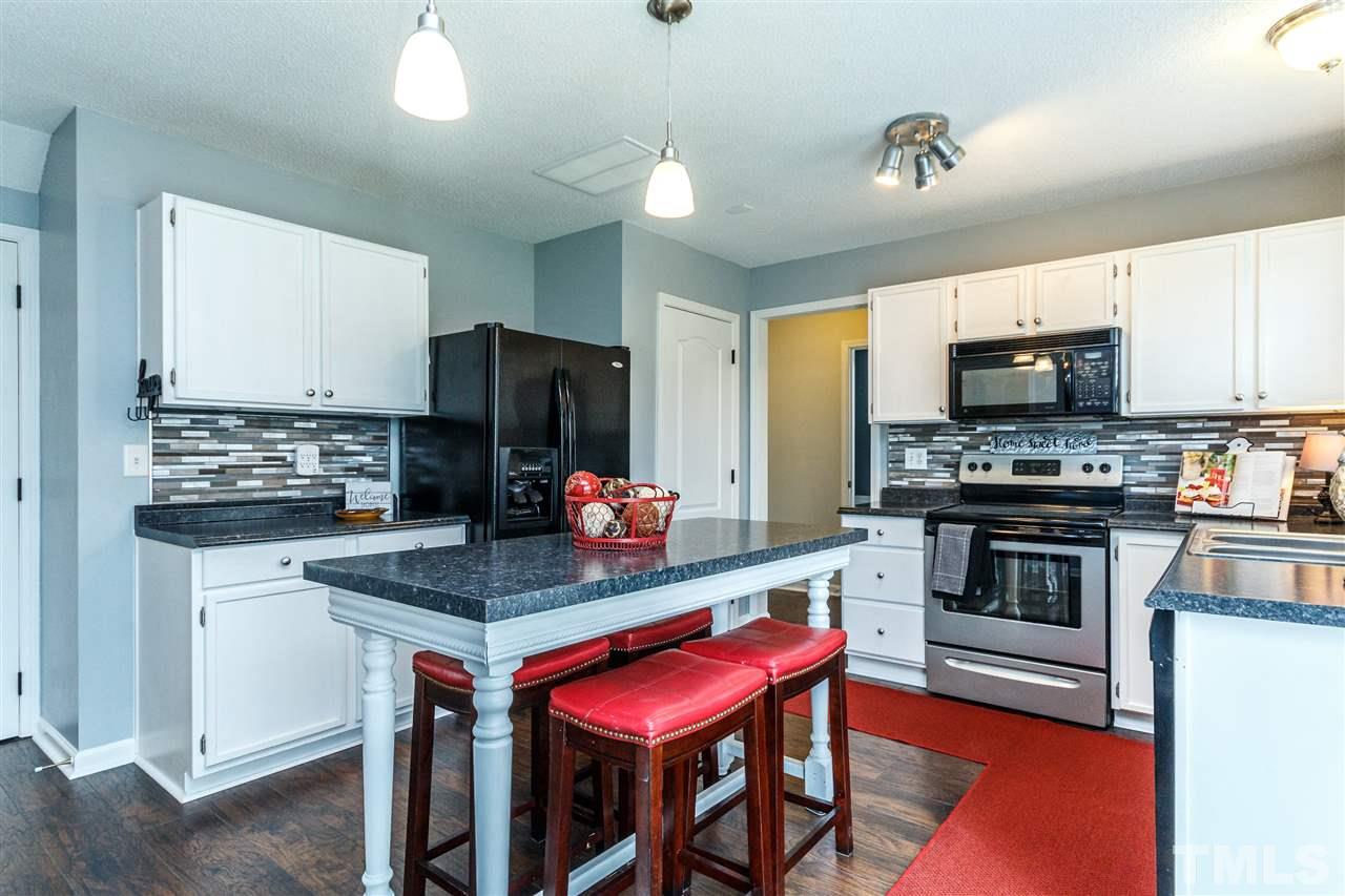 4809 Castle Crest Court Raleigh, NC 27616 - Photo 11 of 30 Gallery Image 11