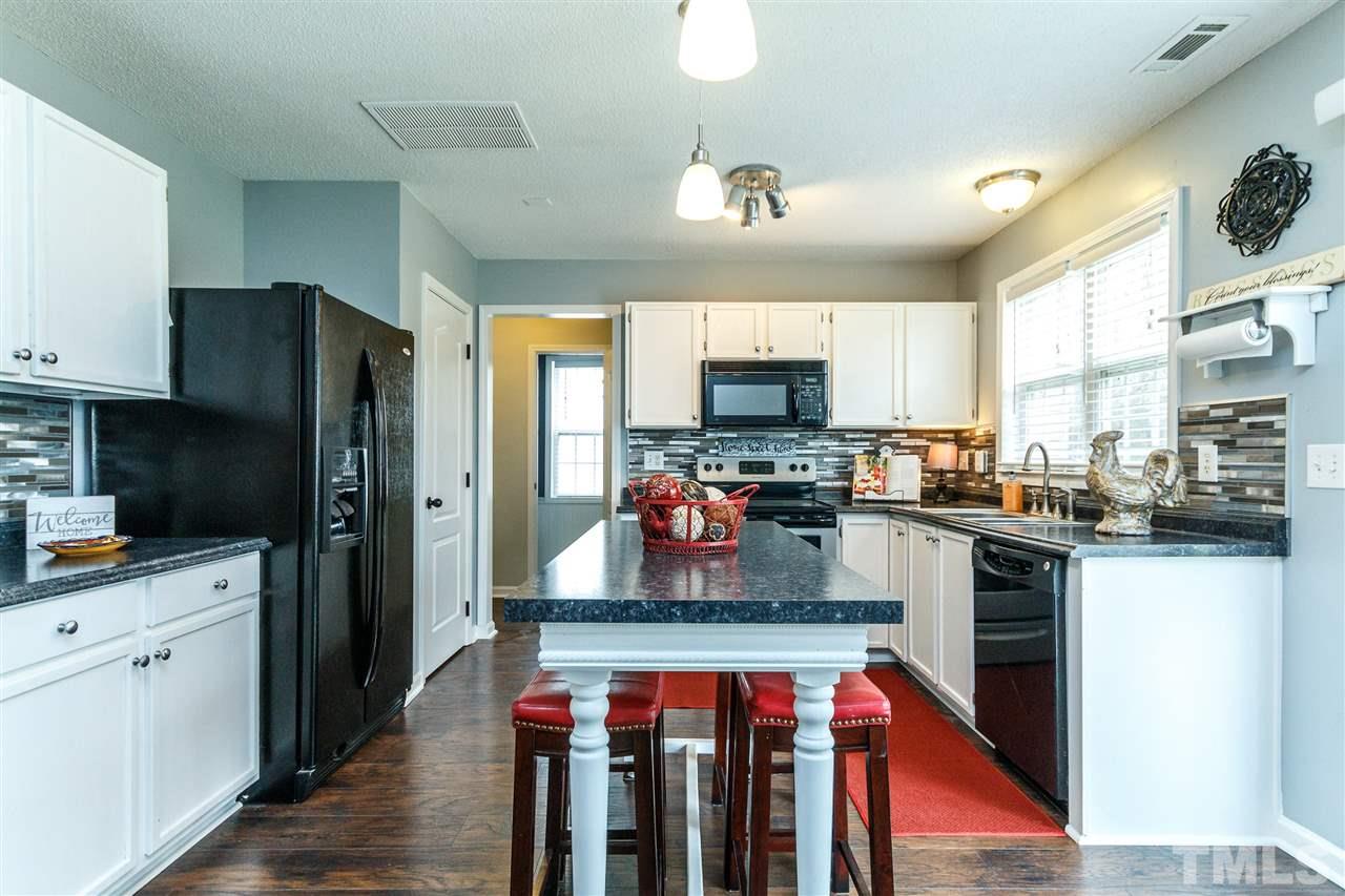 4809 Castle Crest Court Raleigh, NC 27616 - Photo 12 of 30 Gallery Image 12
