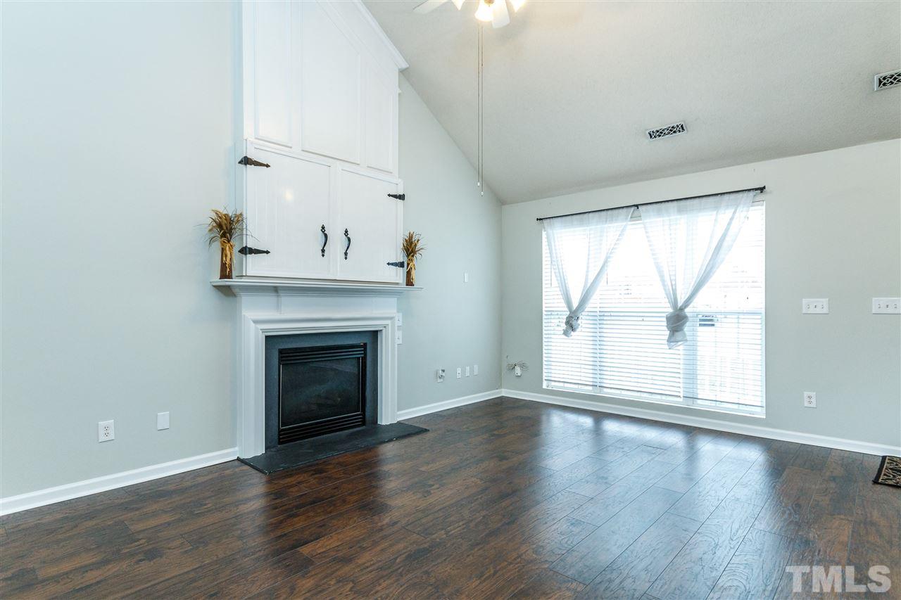 4809 Castle Crest Court Raleigh, NC 27616 - Photo 5 of 30 Gallery Image 5