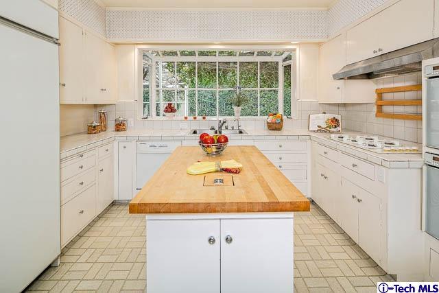 1570 Lombardy Road Pasadena, CA 91106 - Photo 14 of 46 Additional Photo