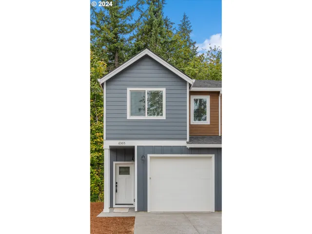 a house view with a outdoor space