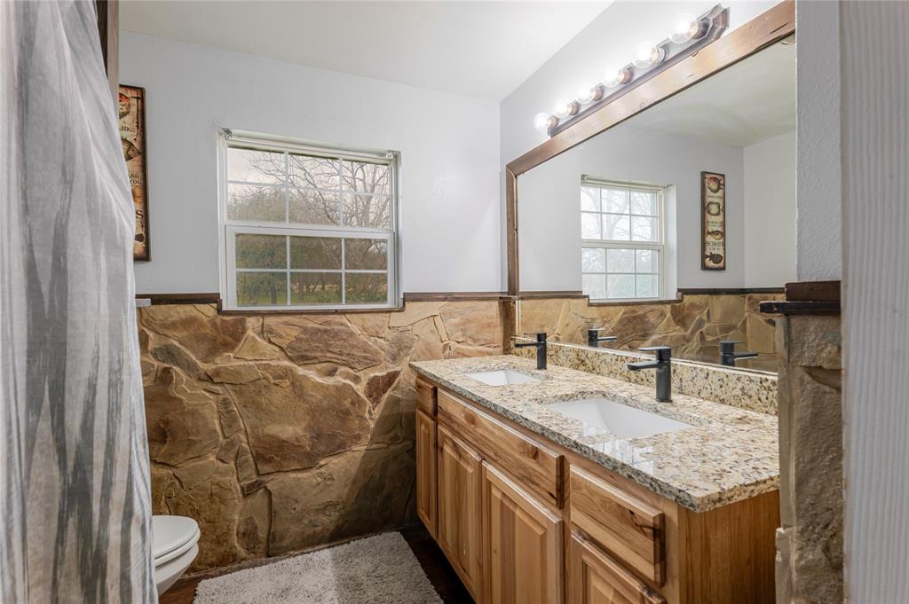 208 Yucca Drive Weatherford, TX 76087 - Photo 19 of 37