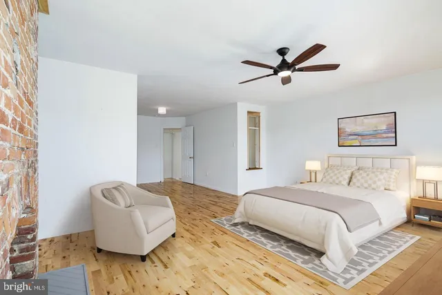 a view of walk in closet