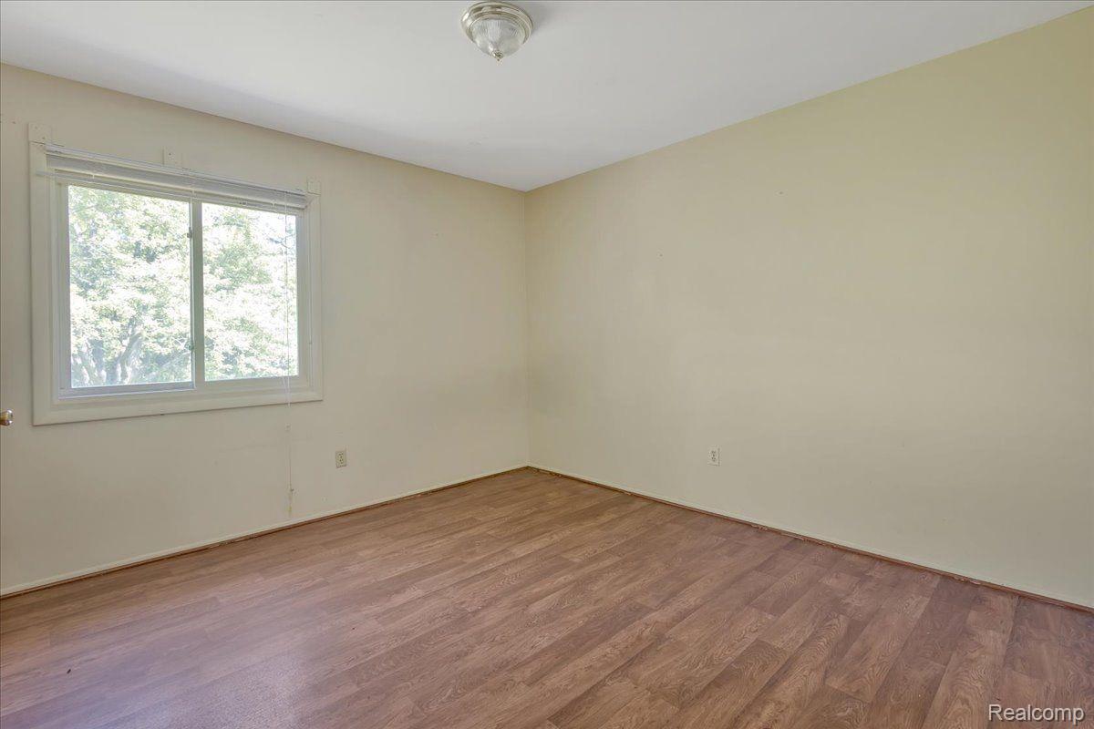 8300 Oakhill Road Clarkston, MI 48348 - Photo 18 of 20 Gallery Image 18