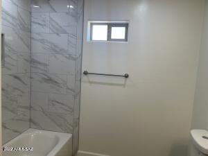 1776 Calle Rompeolas Rio Rico, AZ 85648 - Photo 9 of 19 Shower & Tub