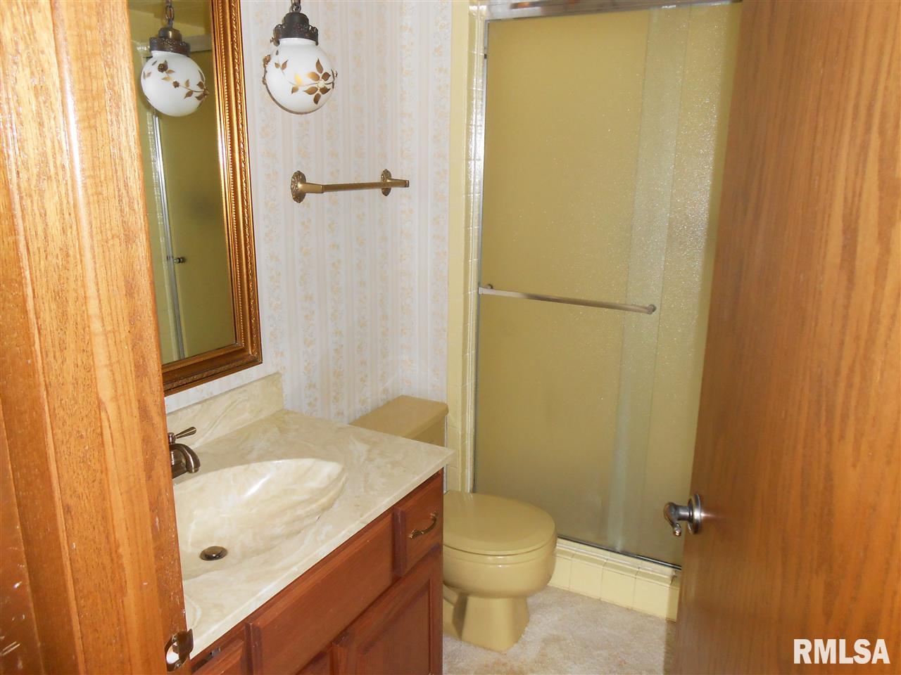 4420 Spring Street Davenport, IA 52807 - Photo 12 of 23 Gallery Image 12