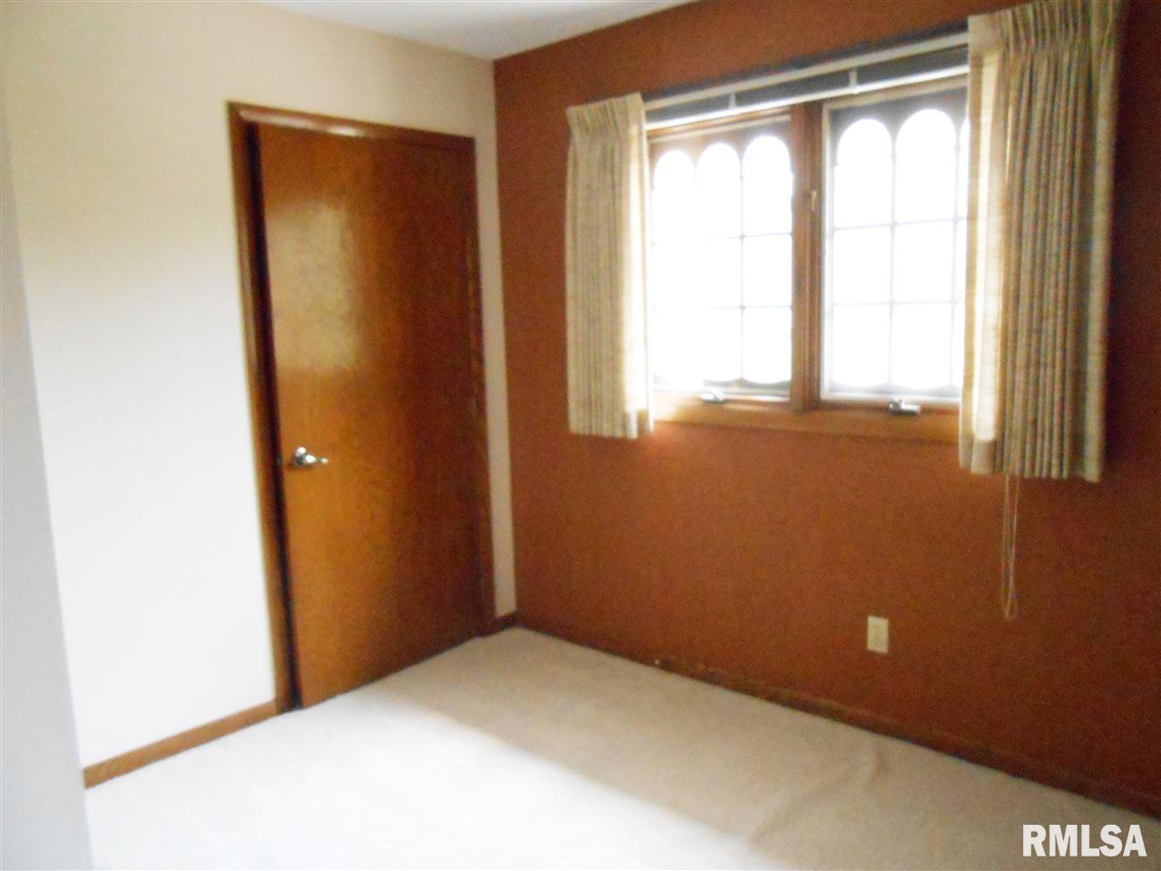 4420 Spring Street Davenport, IA 52807 - Photo 13 of 23 Gallery Image 13