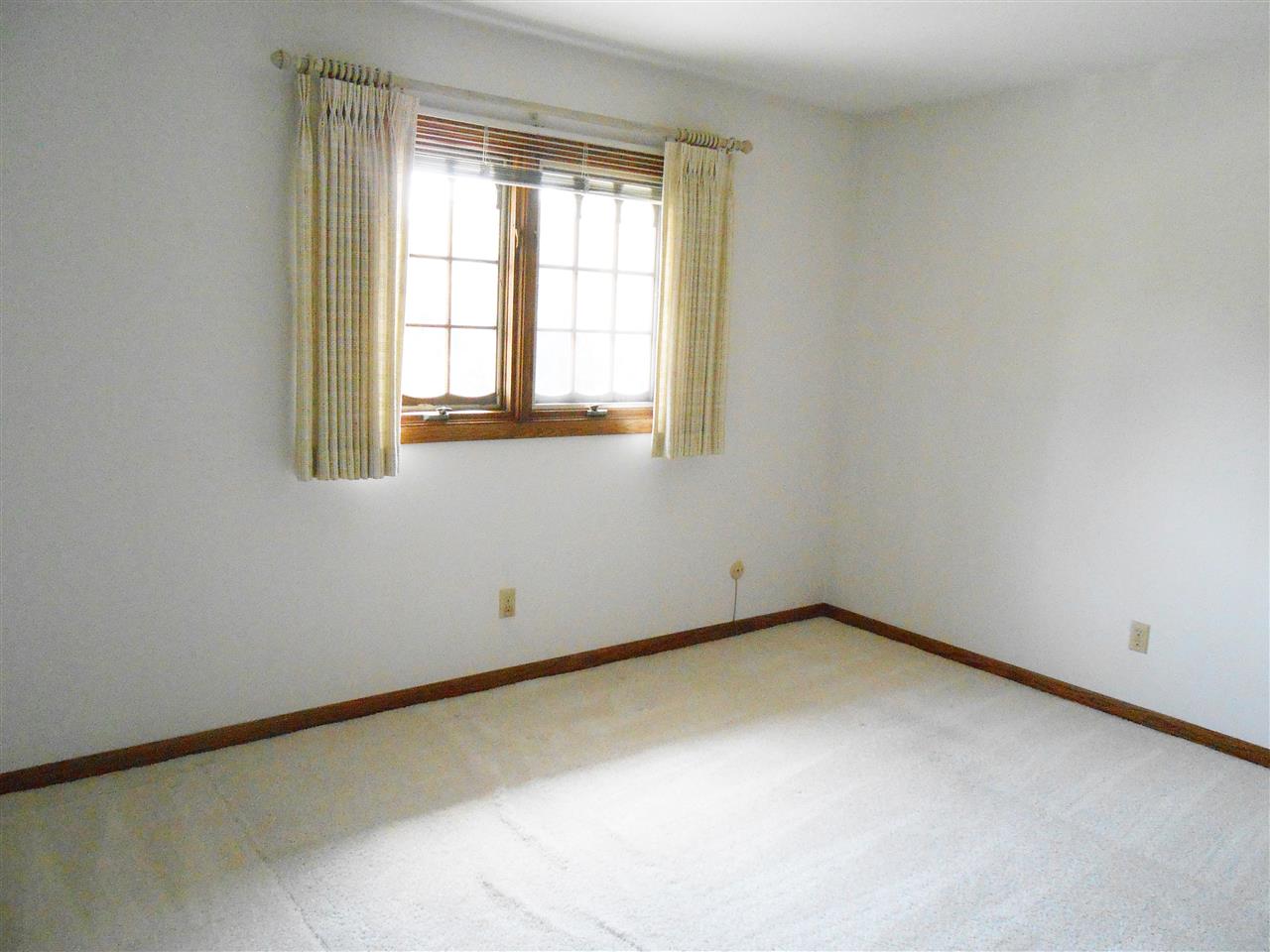 4420 Spring Street Davenport, IA 52807 - Photo 14 of 23 Gallery Image 14