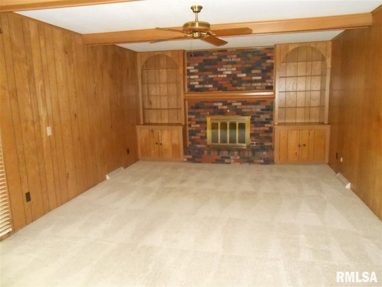 4420 Spring Street Davenport, IA 52807 - Photo 10 of 23 Gallery Image 10