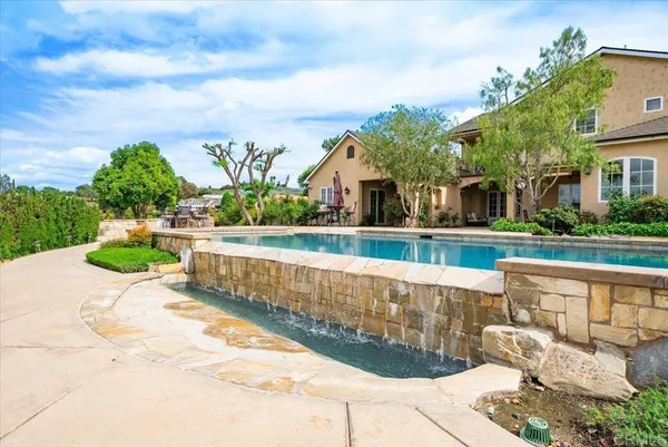 $2,450,000 | 32110 Dos Ninas, Bonsall, CA 92003