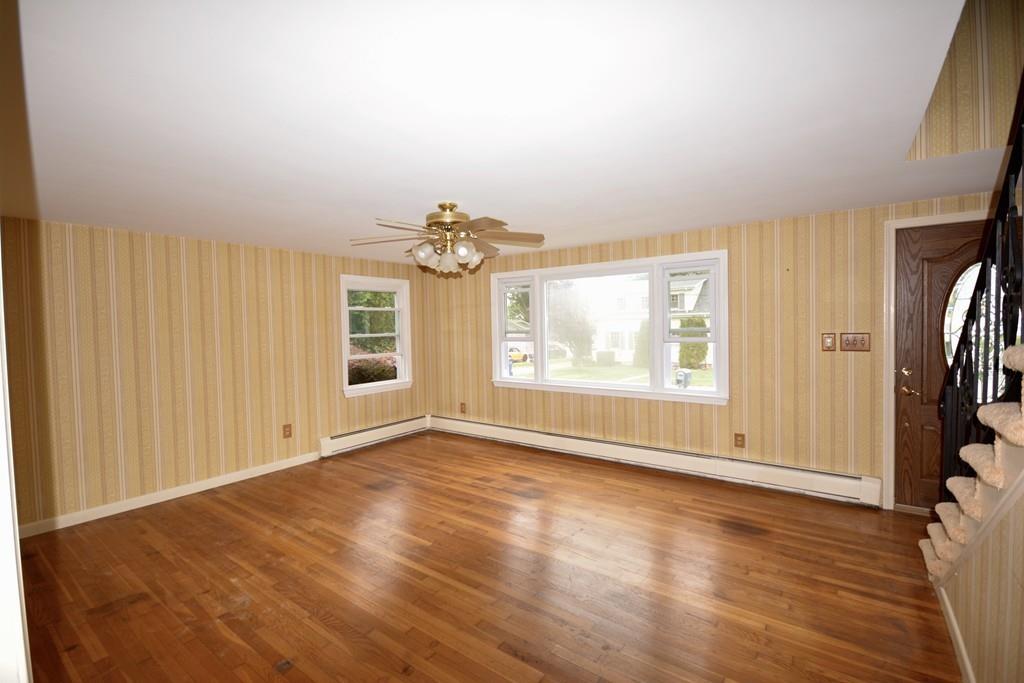 27 Sedgewick Road Fairhaven, MA 02719 - Photo 11 of 21