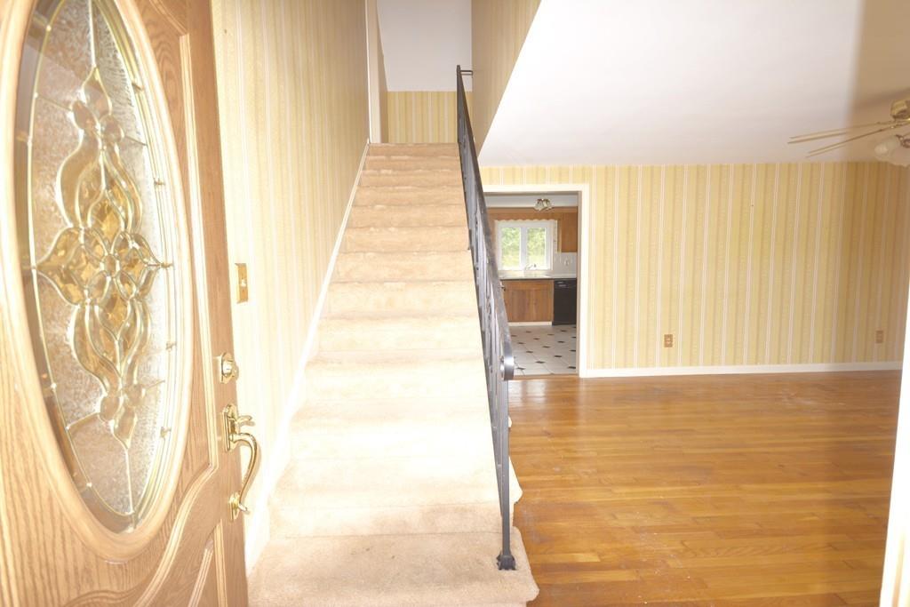 27 Sedgewick Road Fairhaven, MA 02719 - Photo 13 of 21