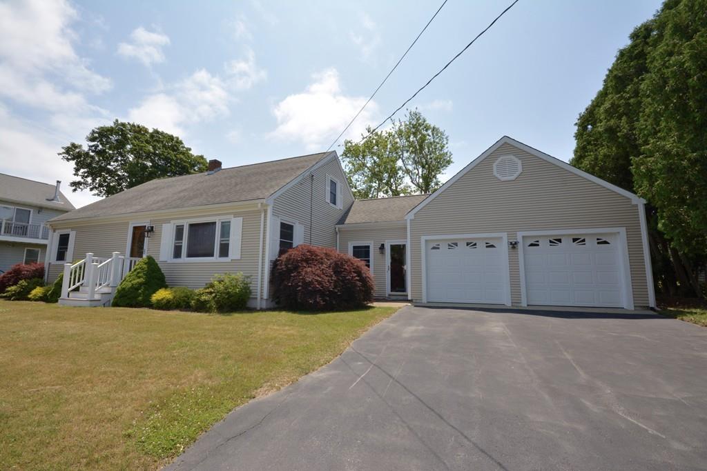 27 Sedgewick Road Fairhaven, MA 02719 - Photo 2 of 21