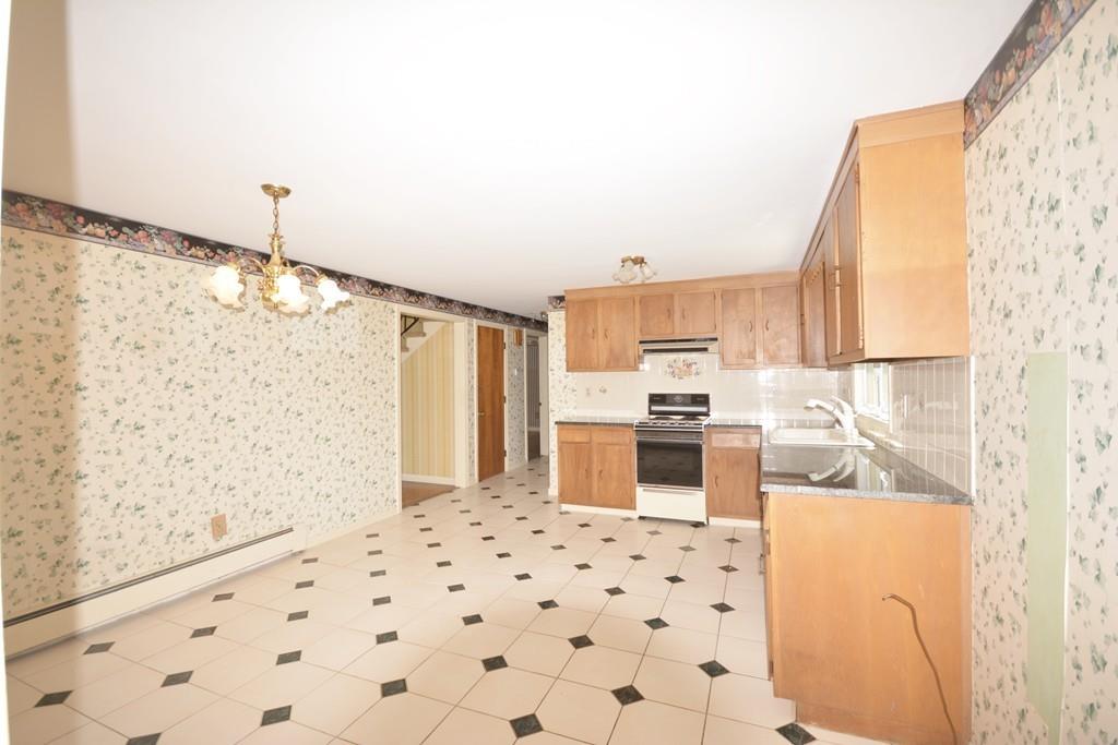 27 Sedgewick Road Fairhaven, MA 02719 - Photo 8 of 21
