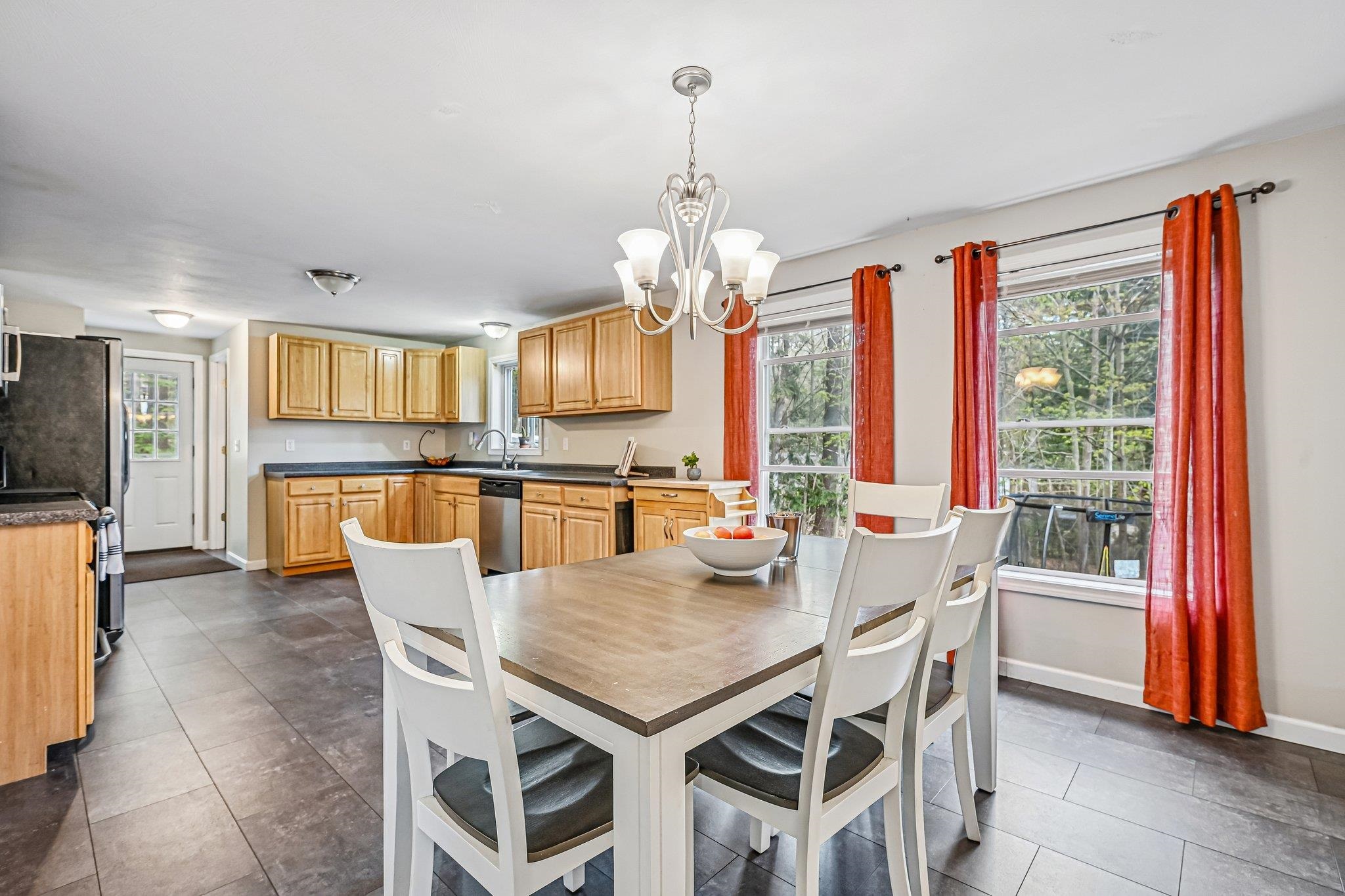 17 Seminole Road Hillsborough, NH 03244 - Photo 11 of 50 Gallery Image 11