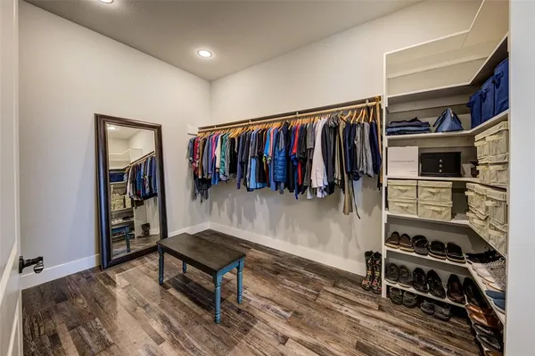 a walk in closet