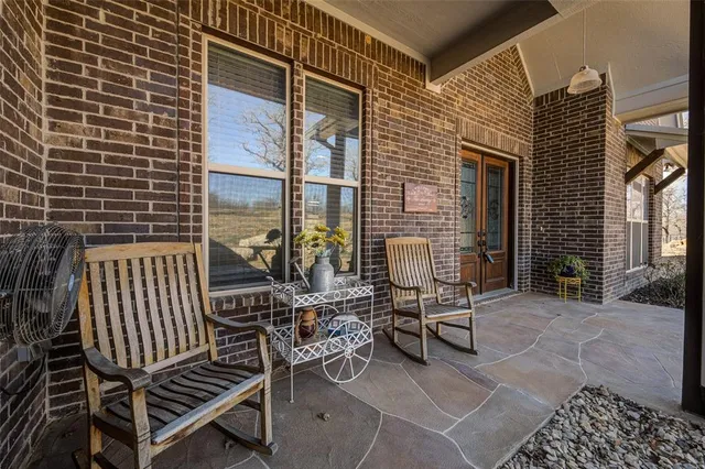 $1,250,000 | 133 Sunset Bay Pointe Court, Chico, TX 76431