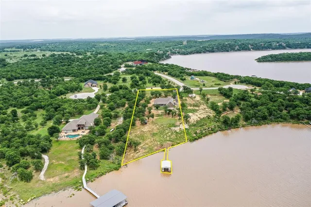 $1,250,000 | 133 Sunset Bay Pointe Court, Chico, TX 76431