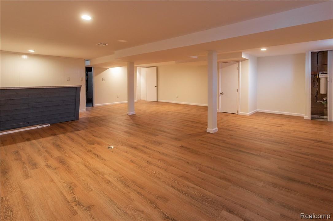 16986 Merriman Road Livonia, MI 48154 - Photo 26 of 32 244A6710.jpg