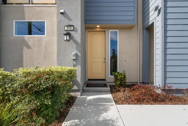 $1,299,800 | 2913 Noyce Place, Unit 217, Santa Clara, CA 95051