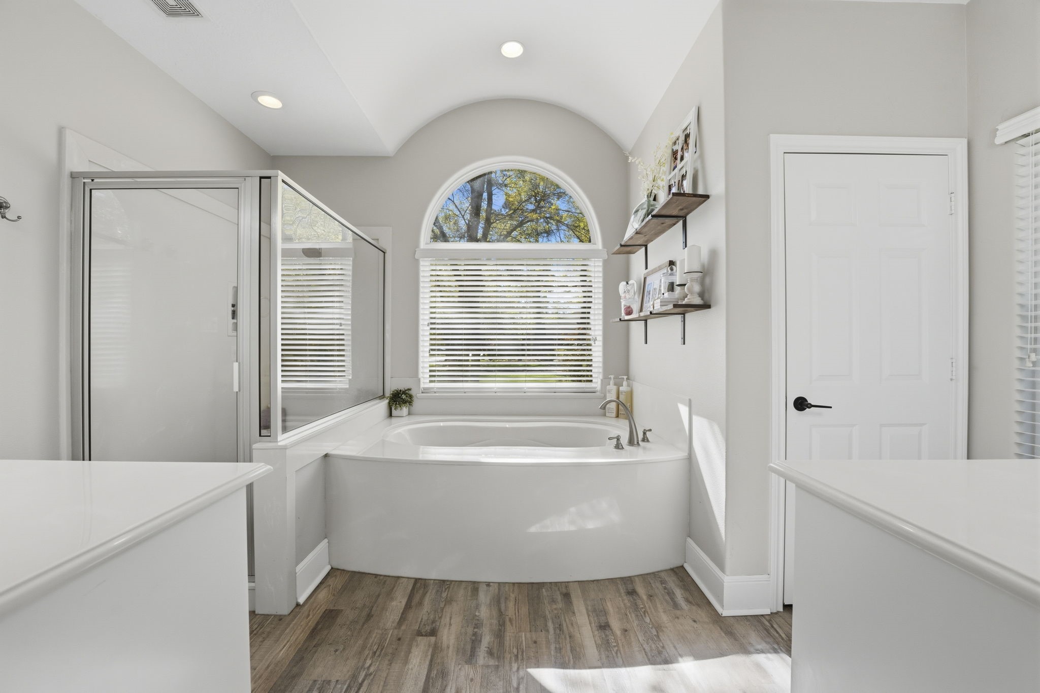 3411 Ripplewind Court Montgomery, TX 77356 - Photo 22 of 49 Primary Bath